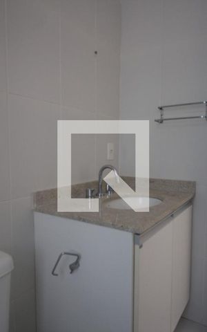 Apartamento à venda com 368m², 4 quartos e 4 vagas Apartamento à venda com 368m², 4 quartos e 4 vagasBanheiro da Suíte 2