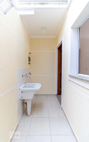 Casa à venda com 65m², 2 quartos e 1 vaga Casa à venda com 65m², 2 quartos e 1 vagaÁrea de Serviço