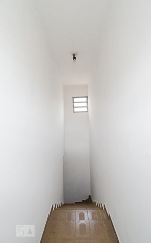 Casa à venda com 250m², 2 quartos e sem vaga Casa à venda com 250m², 2 quartos e sem vagaCorredor
