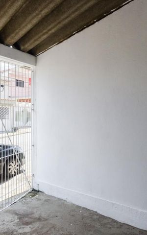 Casa à venda com 250m², 2 quartos e sem vaga Casa à venda com 250m², 2 quartos e sem vagaGaragem