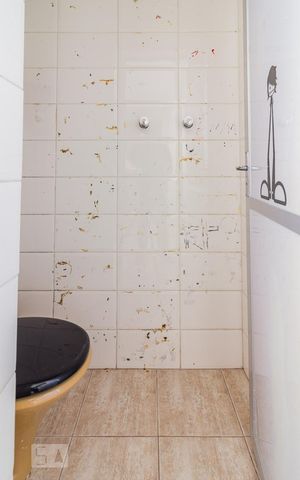 Apartamento à venda com 100m², 3 quartos e sem vaga Apartamento à venda com 100m², 3 quartos e sem vagaBanheiro de Serviço