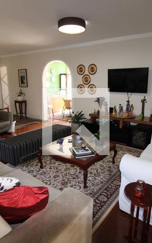 Apartamento à venda com 180m², 5 quartos e 3 vagasSala