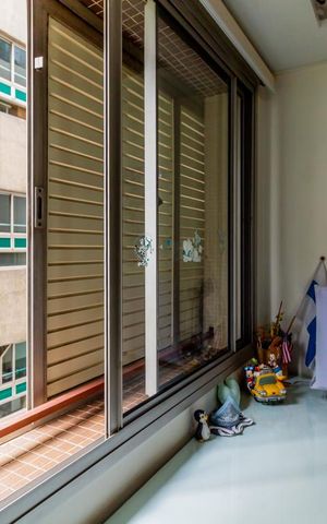 Apartamento à venda com 130m², 3 quartos e 2 vagasQuarto 2 - Janela