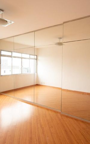Apartamento à venda com 86m², 2 quartos e 1 vaga Apartamento à venda com 86m², 2 quartos e 1 vagaSala