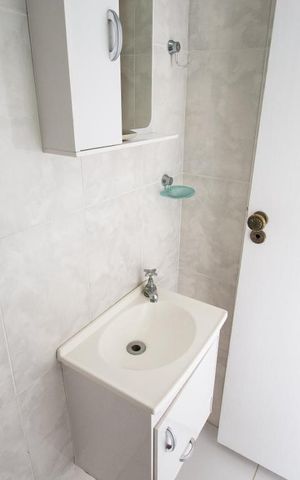 Apartamento à venda com 86m², 2 quartos e 1 vaga Apartamento à venda com 86m², 2 quartos e 1 vagaBanheiro de Serviço