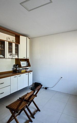 Casa à venda com 240m², 3 quartos e 2 vagasCozinha