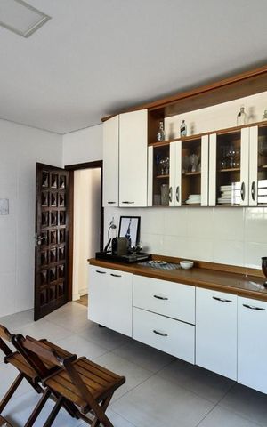 Casa à venda com 240m², 3 quartos e 2 vagasCozinha