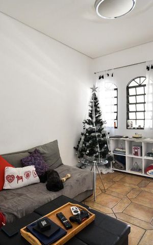 Casa à venda com 240m², 3 quartos e 2 vagasSala