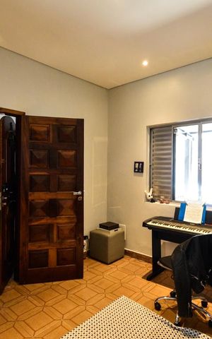 Casa à venda com 240m², 3 quartos e 2 vagasQuarto 1
