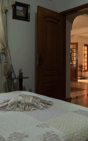 Casa à venda com 240m², 3 quartos e 3 vagas Casa à venda com 240m², 3 quartos e 3 vagasSuíte