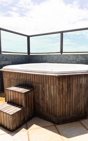 Apartamento à venda com 176m², 3 quartos e 2 vagas Apartamento à venda com 176m², 3 quartos e 2 vagasPiscina