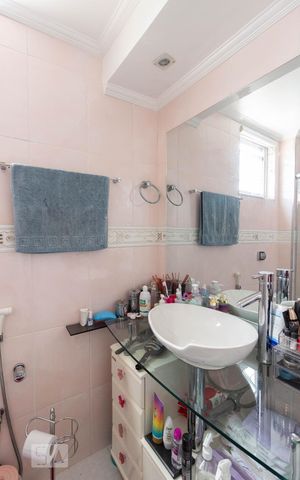Apartamento à venda com 176m², 3 quartos e 2 vagas Apartamento à venda com 176m², 3 quartos e 2 vagasBanheiro