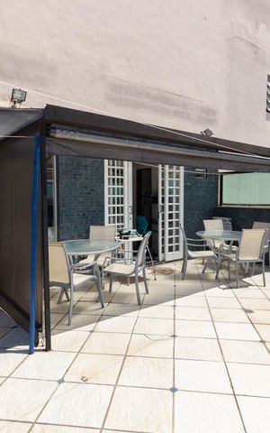 Apartamento à venda com 176m², 3 quartos e 2 vagas Apartamento à venda com 176m², 3 quartos e 2 vagasCobertura