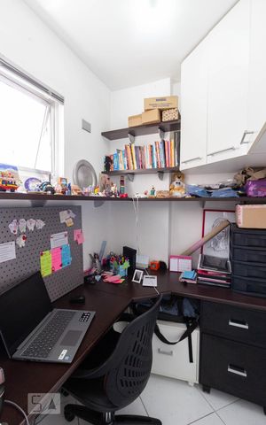 Apartamento à venda com 176m², 3 quartos e 2 vagas Apartamento à venda com 176m², 3 quartos e 2 vagasQuarto de Serviço