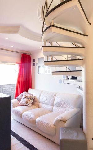 Apartamento à venda com 176m², 3 quartos e 2 vagas Apartamento à venda com 176m², 3 quartos e 2 vagasSala