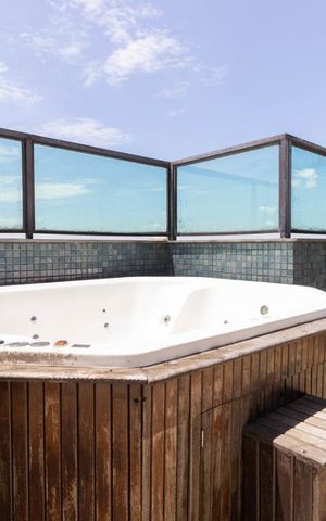Apartamento à venda com 176m², 3 quartos e 2 vagas Apartamento à venda com 176m², 3 quartos e 2 vagasPiscina