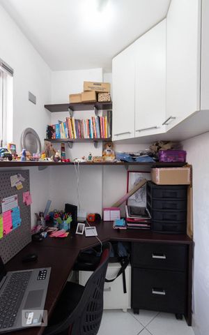 Apartamento à venda com 176m², 3 quartos e 2 vagas Apartamento à venda com 176m², 3 quartos e 2 vagasQuarto de Serviço
