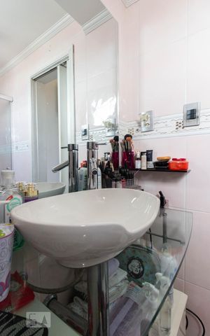 Apartamento à venda com 176m², 3 quartos e 2 vagas Apartamento à venda com 176m², 3 quartos e 2 vagasBanheiro