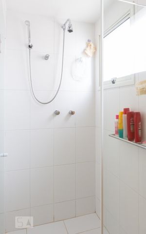 Apartamento à venda com 160m², 3 quartos e 2 vagas Apartamento à venda com 160m², 3 quartos e 2 vagasBanheiro da Suíte