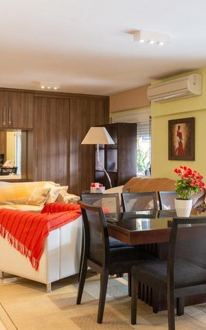 Apartamento à venda com 160m², 3 quartos e 2 vagas Apartamento à venda com 160m², 3 quartos e 2 vagasSala