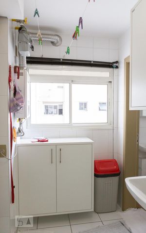 Apartamento à venda com 160m², 3 quartos e 2 vagas Apartamento à venda com 160m², 3 quartos e 2 vagasLavanderia