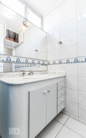 Apartamento para alugar com 70m², 2 quartos e sem vaga Apartamento para alugar com 70m², 2 quartos e sem vagaBanheiro