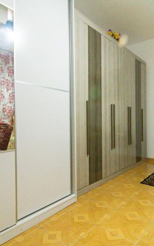 Casa à venda com 200m², 6 quartos e 4 vagas Casa à venda com 200m², 6 quartos e 4 vagasQuitinete 2 - Quarto e Sala