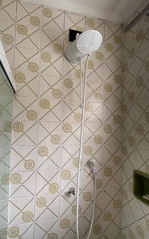 Casa à venda com 150m², 3 quartos e 2 vagas Casa à venda com 150m², 3 quartos e 2 vagasChuveiro