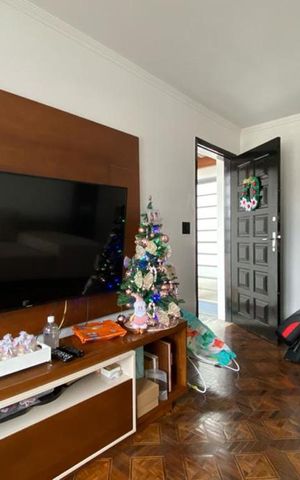 Casa à venda com 150m², 3 quartos e 2 vagas Casa à venda com 150m², 3 quartos e 2 vagasSala