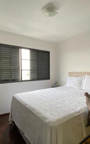 Casa à venda com 150m², 3 quartos e 2 vagas Casa à venda com 150m², 3 quartos e 2 vagasQuarto 1
