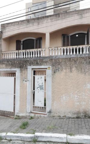 Casa à venda com 150m², 3 quartos e 3 vagasFachada