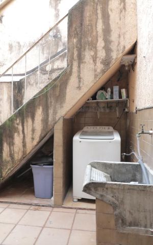 Casa à venda com 150m², 3 quartos e 3 vagasArea de serviço 