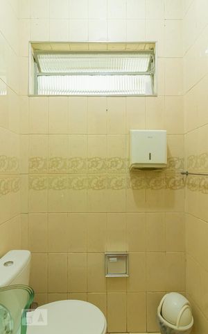 Casa à venda com 250m², 3 quartos e 1 vaga Casa à venda com 250m², 3 quartos e 1 vagaLavabo