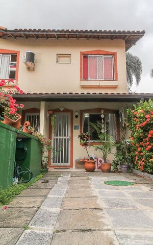 Casa de condomínio para alugar com 90m², 2 quartos e 1 vaga Casa de condomínio para alugar com 90m², 2 quartos e 1 vagaFachada e Garagem
