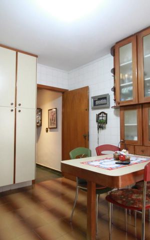 Casa à venda com 110m², 2 quartos e 2 vagasCozinha
