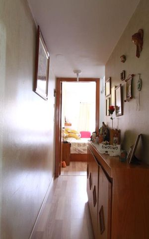 Casa à venda com 110m², 2 quartos e 2 vagasCorredor