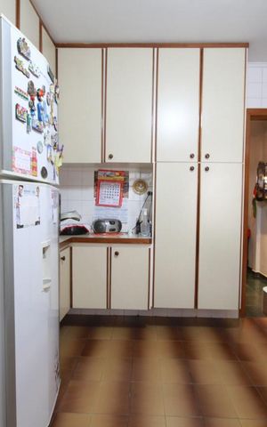 Casa à venda com 110m², 2 quartos e 2 vagasCozinha