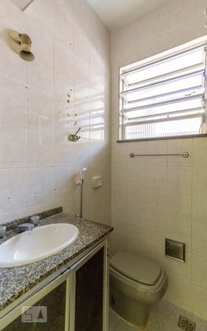 Apartamento à venda com 55m², 3 quartos e 1 vaga Apartamento à venda com 55m², 3 quartos e 1 vagaBanheiro