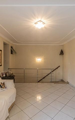 Casa para alugar com 400m², 4 quartos e 4 vagas Casa para alugar com 400m², 4 quartos e 4 vagasSala