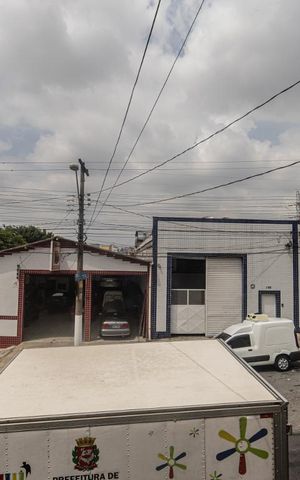 Casa para alugar com 400m², 4 quartos e 4 vagas Casa para alugar com 400m², 4 quartos e 4 vagasVista Suite 3
