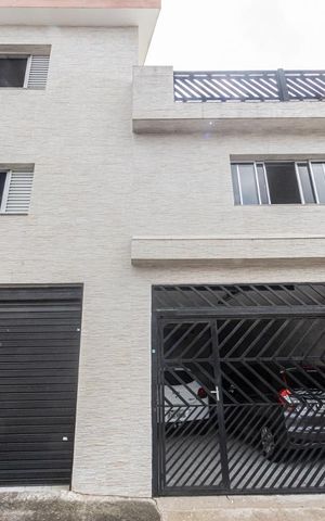 Casa para alugar com 400m², 4 quartos e 4 vagas Casa para alugar com 400m², 4 quartos e 4 vagasFachada