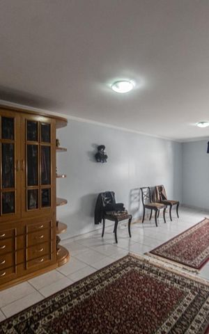 Casa para alugar com 400m², 4 quartos e 4 vagas Casa para alugar com 400m², 4 quartos e 4 vagasSuite 3