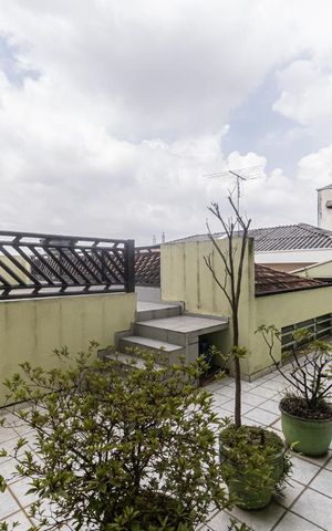 Casa para alugar com 400m², 4 quartos e 4 vagas Casa para alugar com 400m², 4 quartos e 4 vagasÁrea Externa