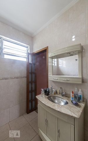 Casa para alugar com 400m², 4 quartos e 4 vagas Casa para alugar com 400m², 4 quartos e 4 vagasBanheiro Suite 1