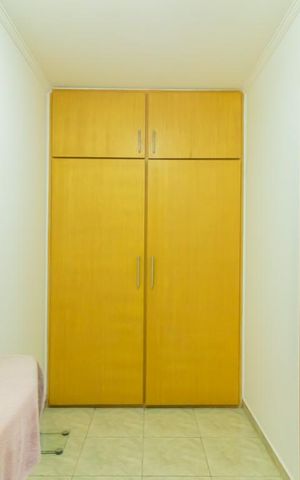 Casa à venda com 280m², 3 quartos e 6 vagas Casa à venda com 280m², 3 quartos e 6 vagasCloset da Suite