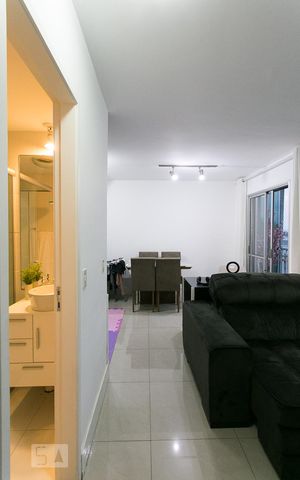 Apartamento à venda com 60m², 3 quartos e 1 vagaCorredor