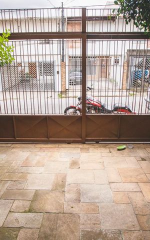 Casa à venda com 106m², 3 quartos e 1 vaga Casa à venda com 106m², 3 quartos e 1 vagaGaragem