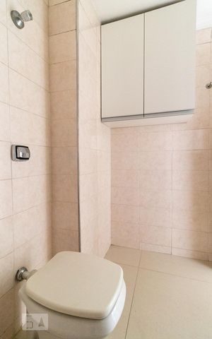 Apartamento à venda com 52m², 2 quartos e sem vaga Apartamento à venda com 52m², 2 quartos e sem vagaBanheiro