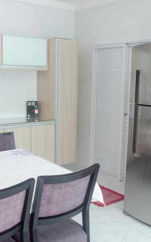 Casa para alugar com 120m², 2 quartos e 2 vagasCozinha