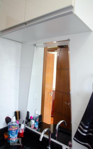 Casa para alugar com 120m², 2 quartos e 2 vagasBanheiro Social